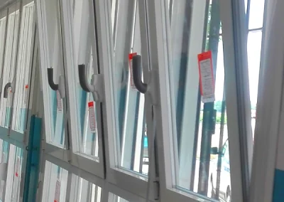 Pvc y aluminios romero Ventanas oscilobatientes