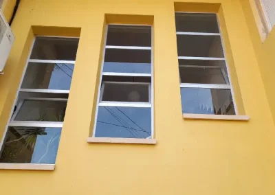 Ventanas fijas oscilobatientes